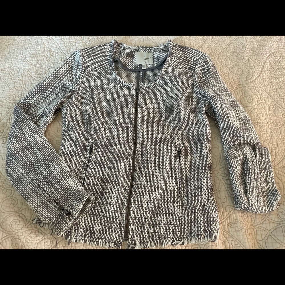 Joie women blazer. Like new. Size XS